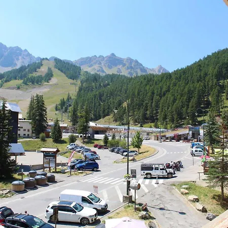 Apartment Au Coeur De Vars Les Claux, 3 Pieces, 8 Couchages, Proche Des Pistes Et Commerces - Fr-1-330b-123